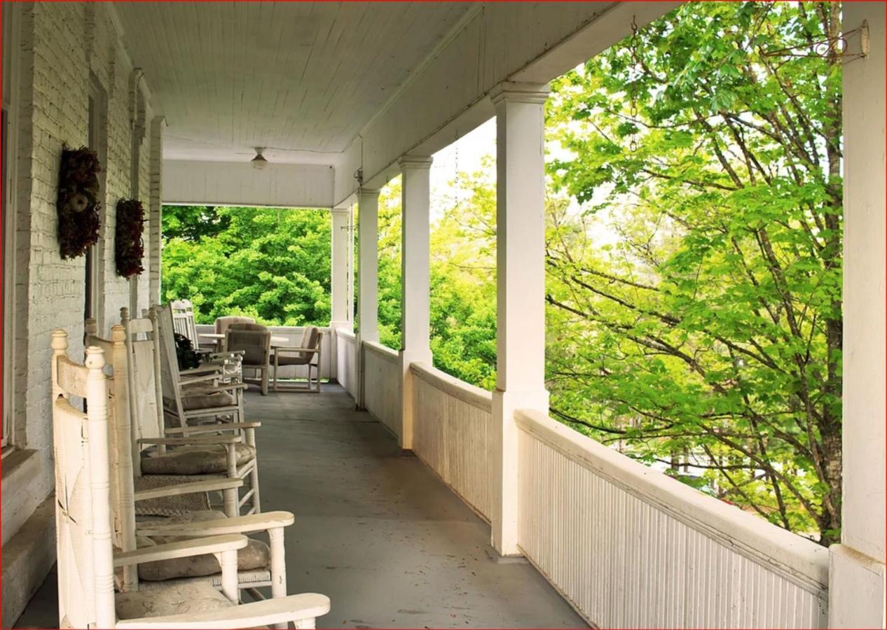 Terrace 3*