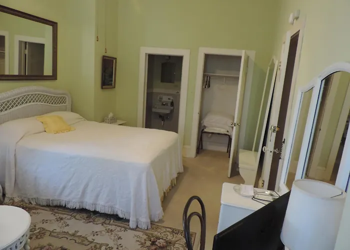 Franklin Terrace Bed And Breakfast